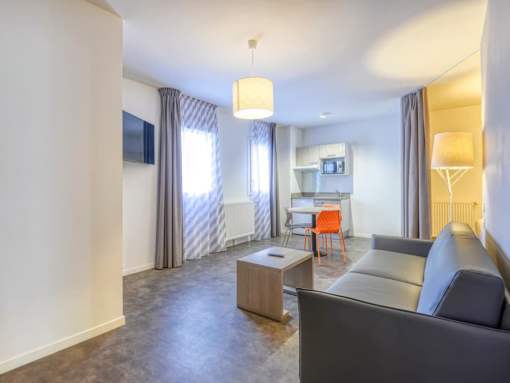 Saint Nazaire — Idéalement implantée à l’ouest de Saint-Nazaire, cette résidence bénéficie d’un emplacement privilég... — Miniature 2