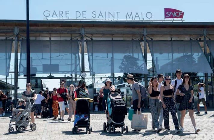 Saint-Malo — Située à Saint-Malo, à proximité immédiate du marché Rocabey, cette nouvelle résidence propose des a... — Miniature 5