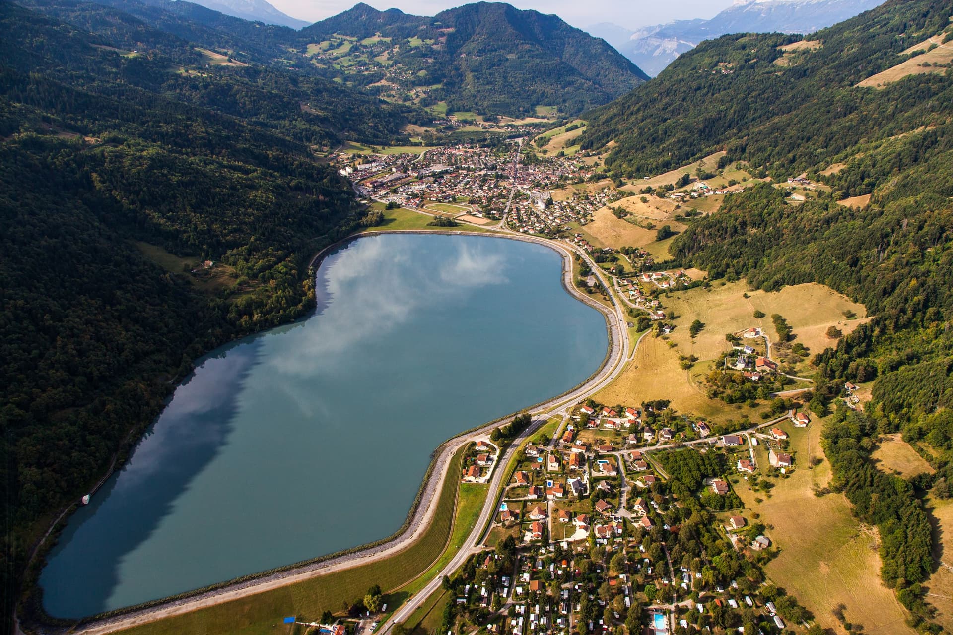 Ugine — Située au cœur de la Savoie, entre montagnes et nature préservée, la commune d’Ugine offre un cadre ... — Miniature 10