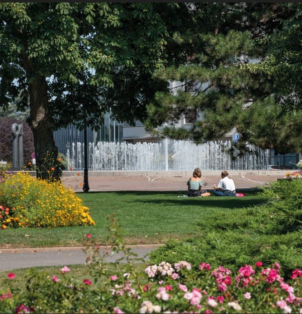 Thonon-les-Bains — Située à proximité immédiate du quartier de Concise à Thonon-les-Bains, cette résidence contemporain... — Miniature 10