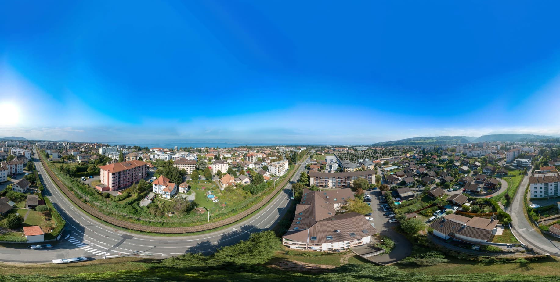 Thonon-les-Bains — Située à proximité immédiate du quartier de Concise à Thonon-les-Bains, cette résidence contemporain... — Miniature 15