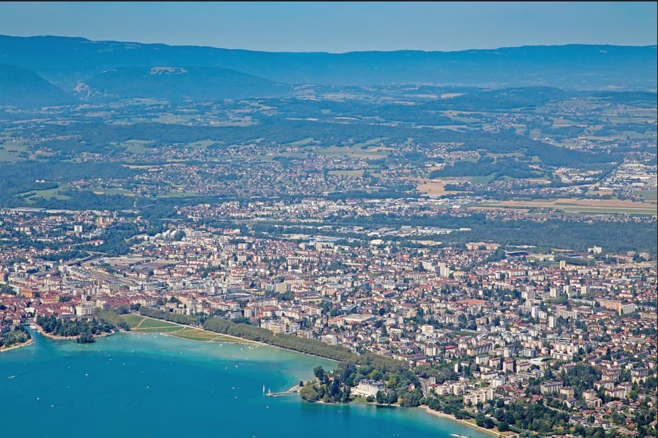 Annecy — Située à Annecy, cette nouvelle résidence propose des appartements spacieux de 4 ou 5 pièces, conçus... — Miniature 10