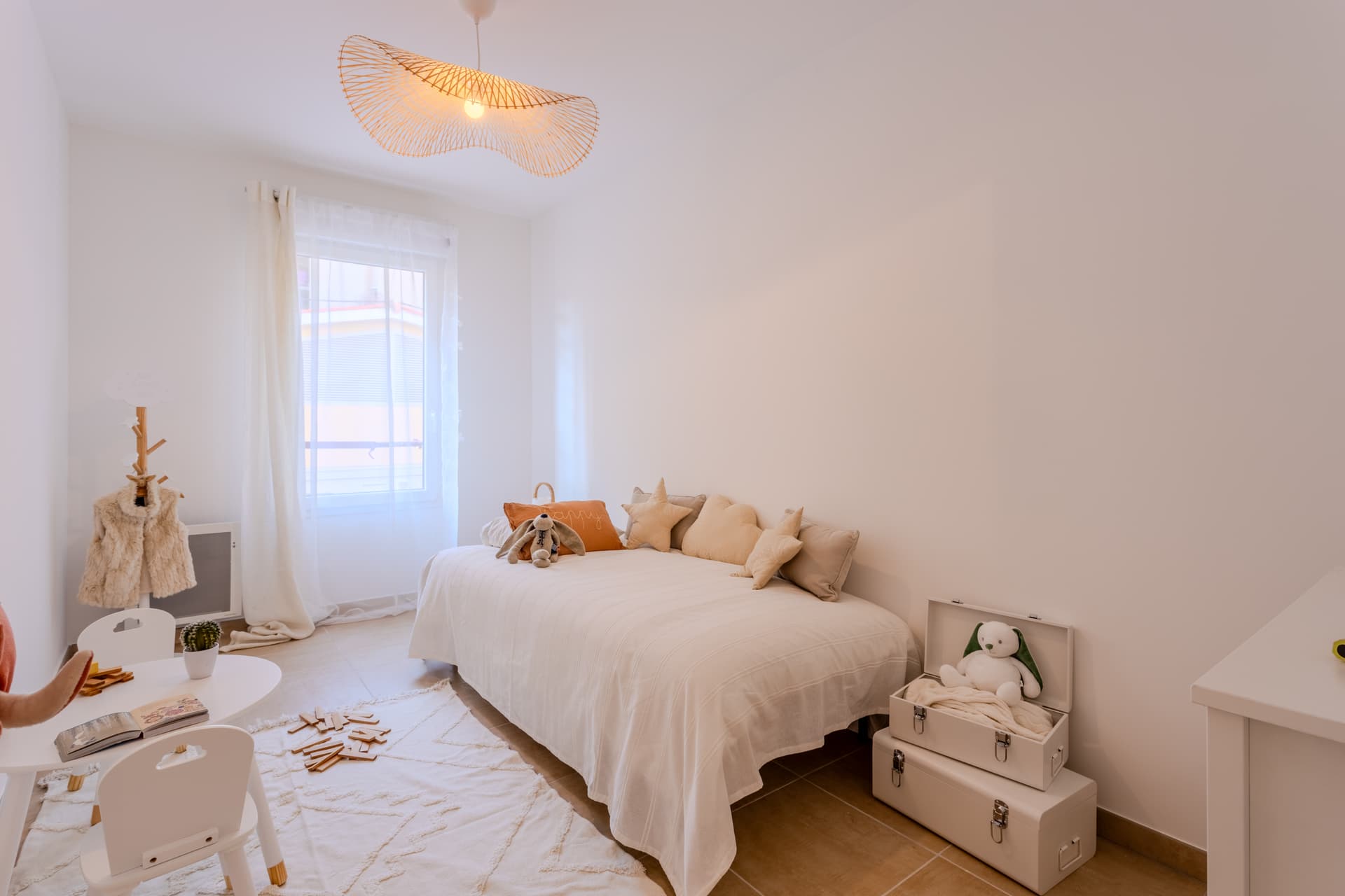 Nice — Située à l’est de Nice, à proximité du port et du campus universitaire Saint-Jean d’Angély, cette ré... — Miniature 6