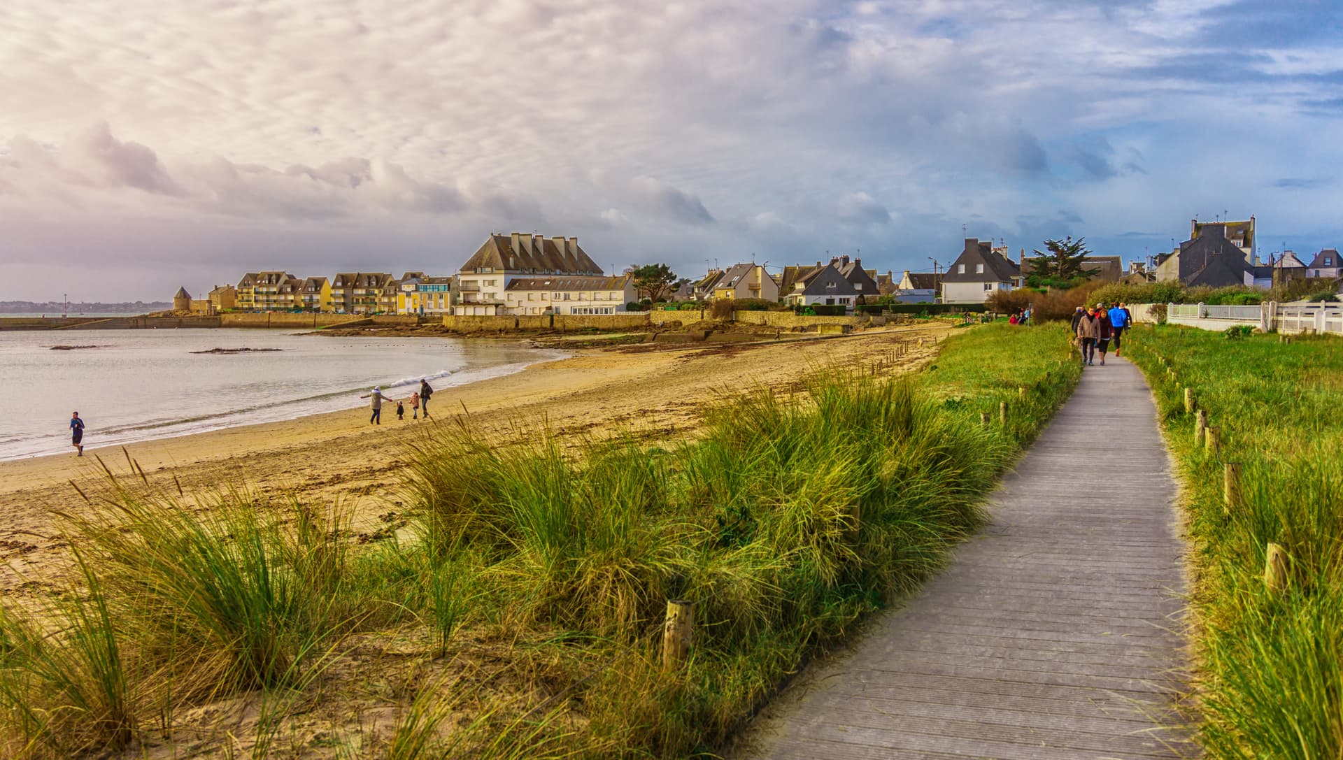 Ploemeur — À seulement dix minutes de Lorient, Ploemeur séduit par la beauté de ses plages, le dynamisme de son... — Miniature 3