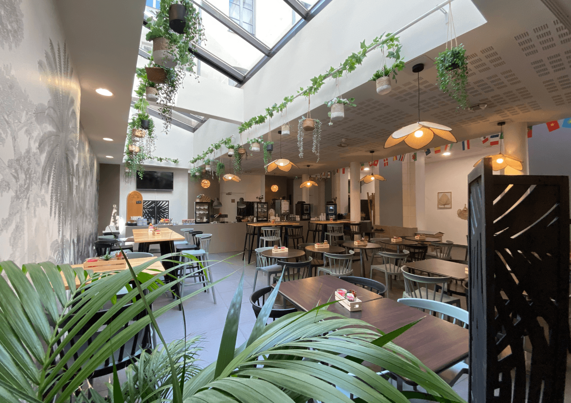 Nantes — Au cœur de Nantes, cette résidence propose des appartements entièrement meublés et équipés, allant d... — Miniature 3