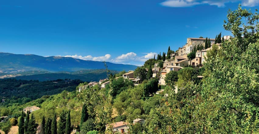 Rognes — À quelques kilomètres d’Aix-en-Provence, le village de Rognes séduit par ses ruelles pittoresques, s... — Miniature 6