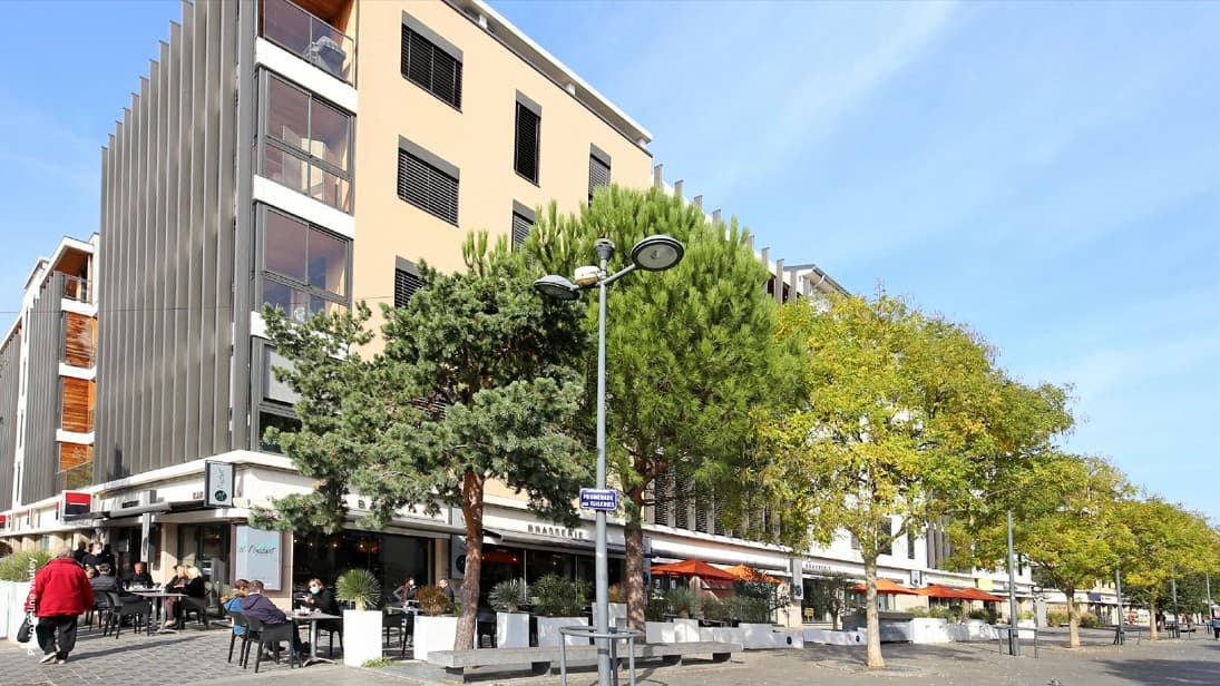 Tassin-la-Demi-Lune — Située à Tassin-la-Demi-Lune, à proximité immédiate du centre de Lyon, cette nouvelle résidence prop... — Miniature 4