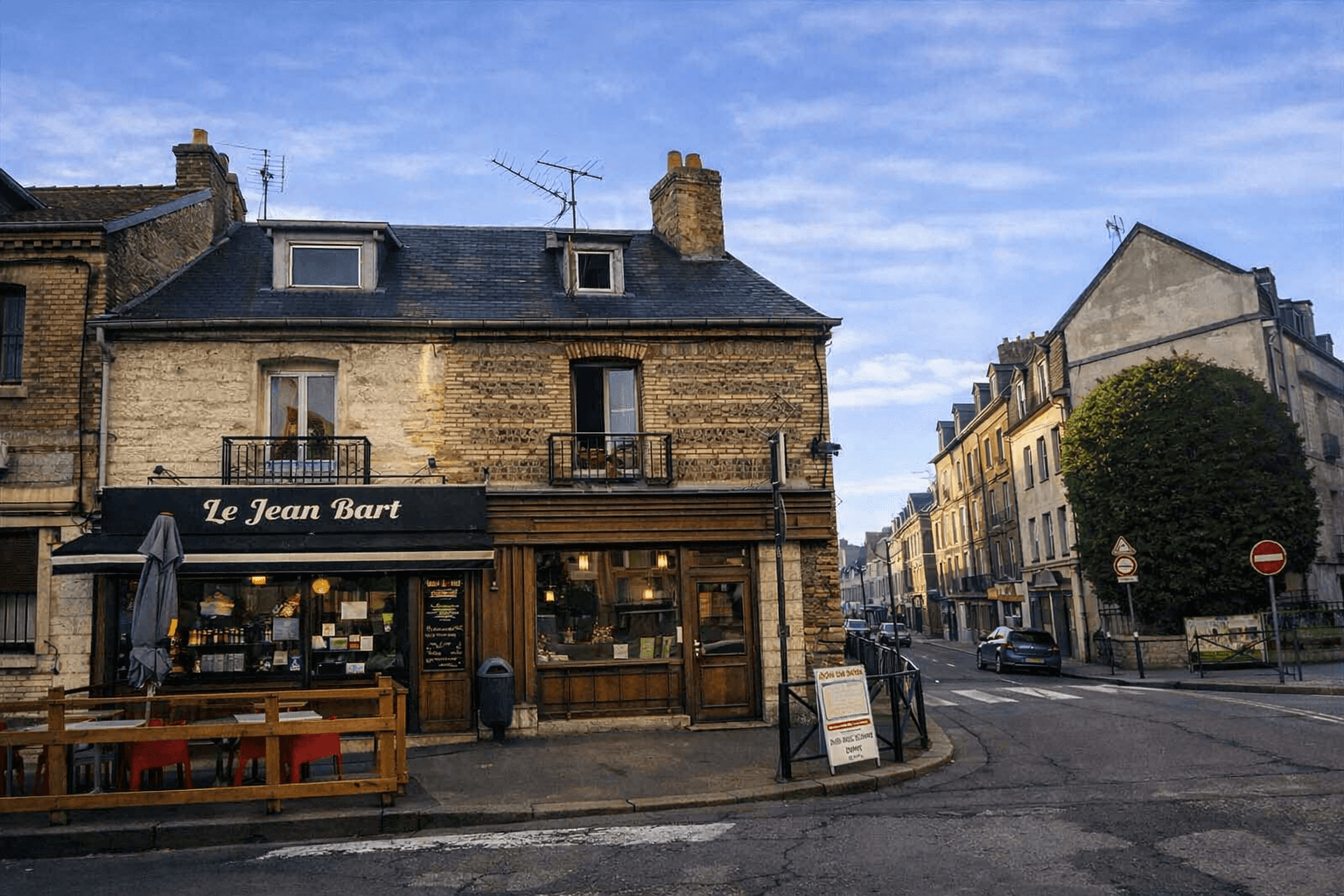 Dieppe — Situé au cœur de Dieppe, ce projet de réhabilitation met en valeur le patrimoine ancien tout en prop... — Miniature 3