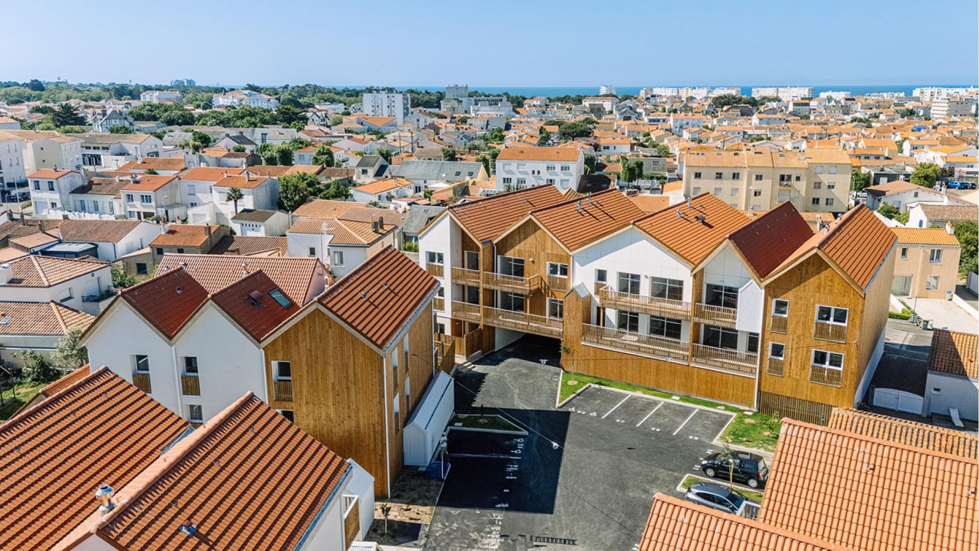 les-Sables-D'olonne — Située au cœur d’un quartier résidentiel recherché des Sables d’Olonne, cette nouvelle résidence bén... — Miniature 2