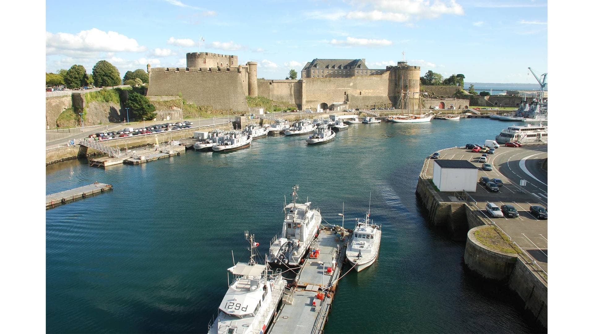 Brest — Située à proximité immédiate du centre de Lambezellec, cette résidence intimiste propose 13 appartem... — Miniature 16