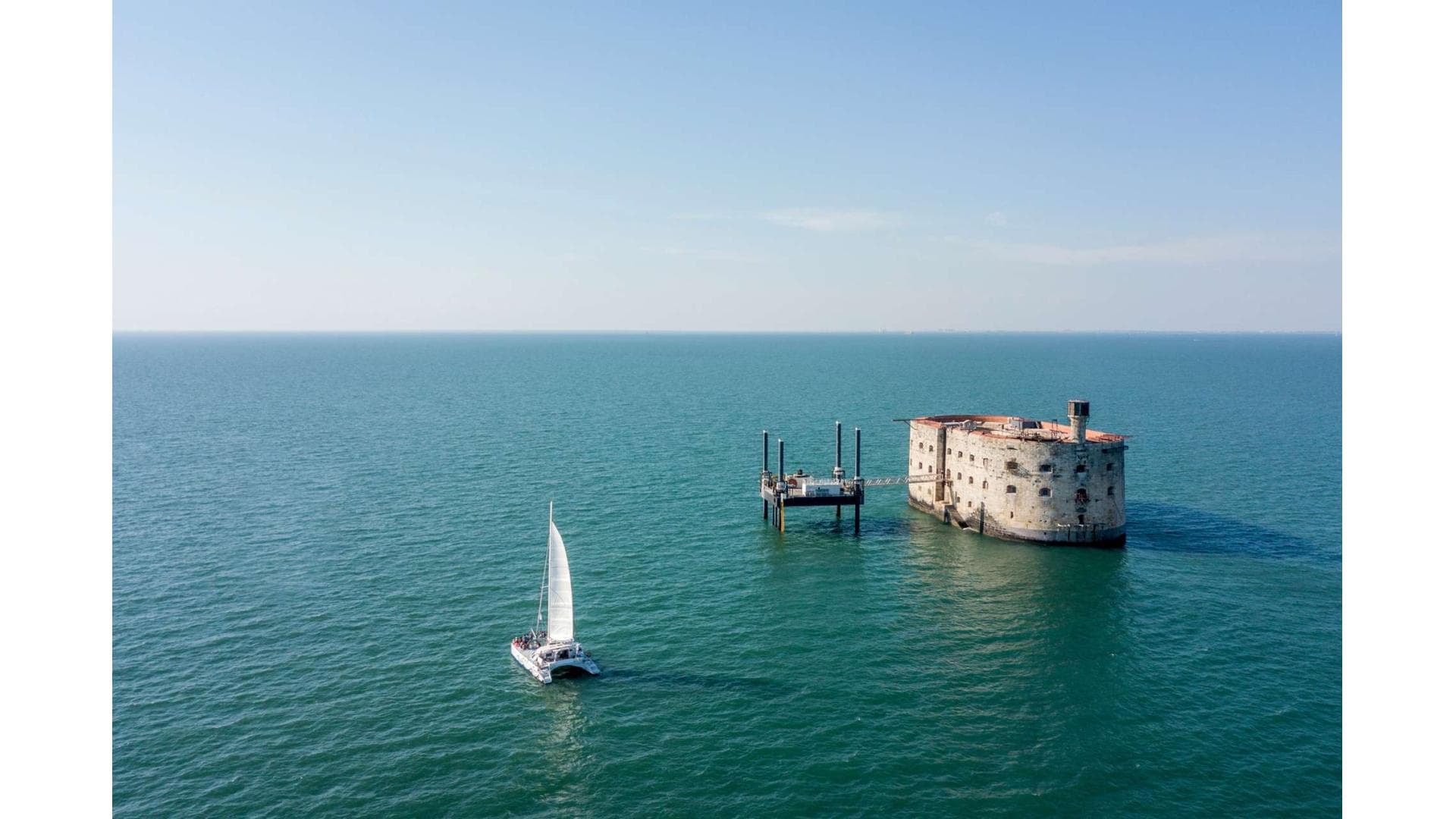 Fouras — Idéalement située au cœur de Fouras-les-Bains, cette résidence propose un cadre de vie paisible à pr... — Miniature 14