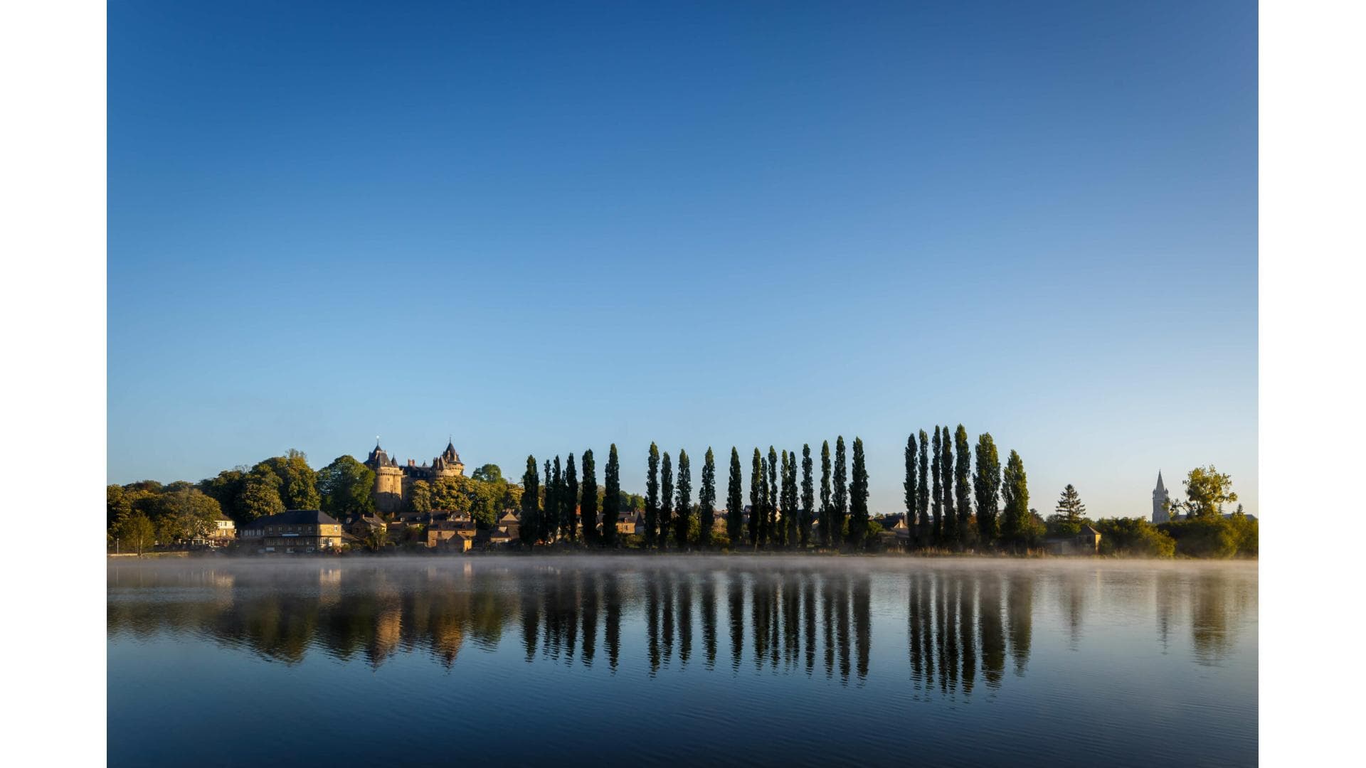 Combourg — Située dans un quartier paisible et verdoyant de Combourg, cette résidence contemporaine propose 40 ... — Miniature 6