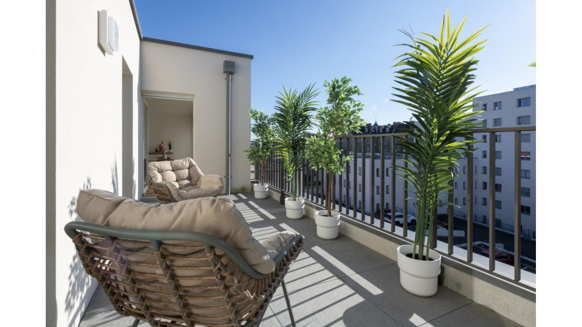 Reims — Située en plein centre-ville, cette résidence propose ses tout derniers appartements disponibles à l... — Miniature 11