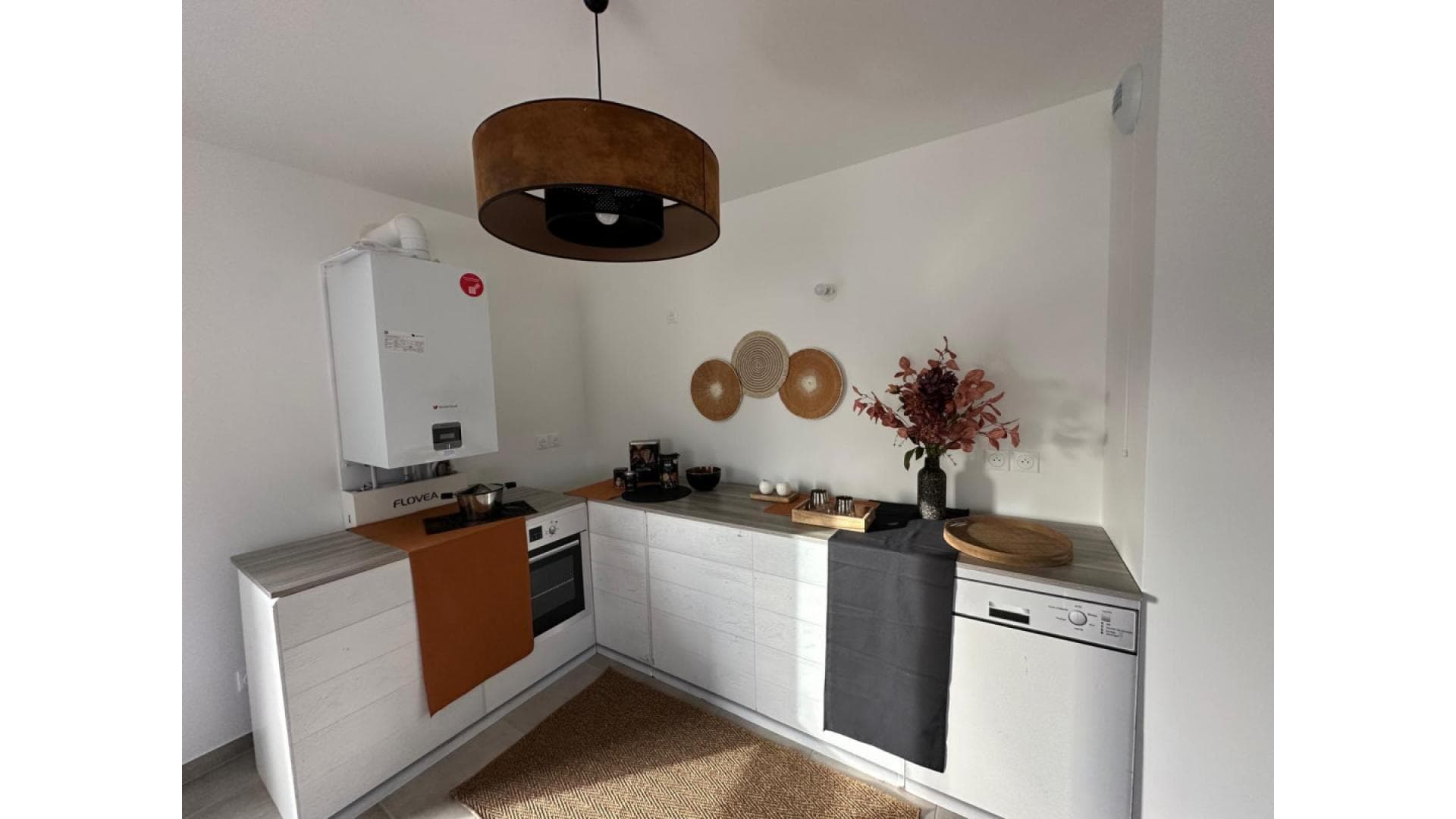 Ste Foy L Argentiere — Située au cœur des Monts du Lyonnais, cette nouvelle résidence s’implante dans un environnement priv... — Miniature 9