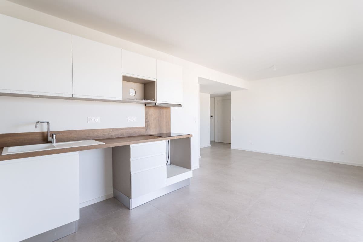 Sauvian — Située à proximité immédiate de Béziers et à seulement quelques kilomètres des plages méditerranéenn... — Miniature 7