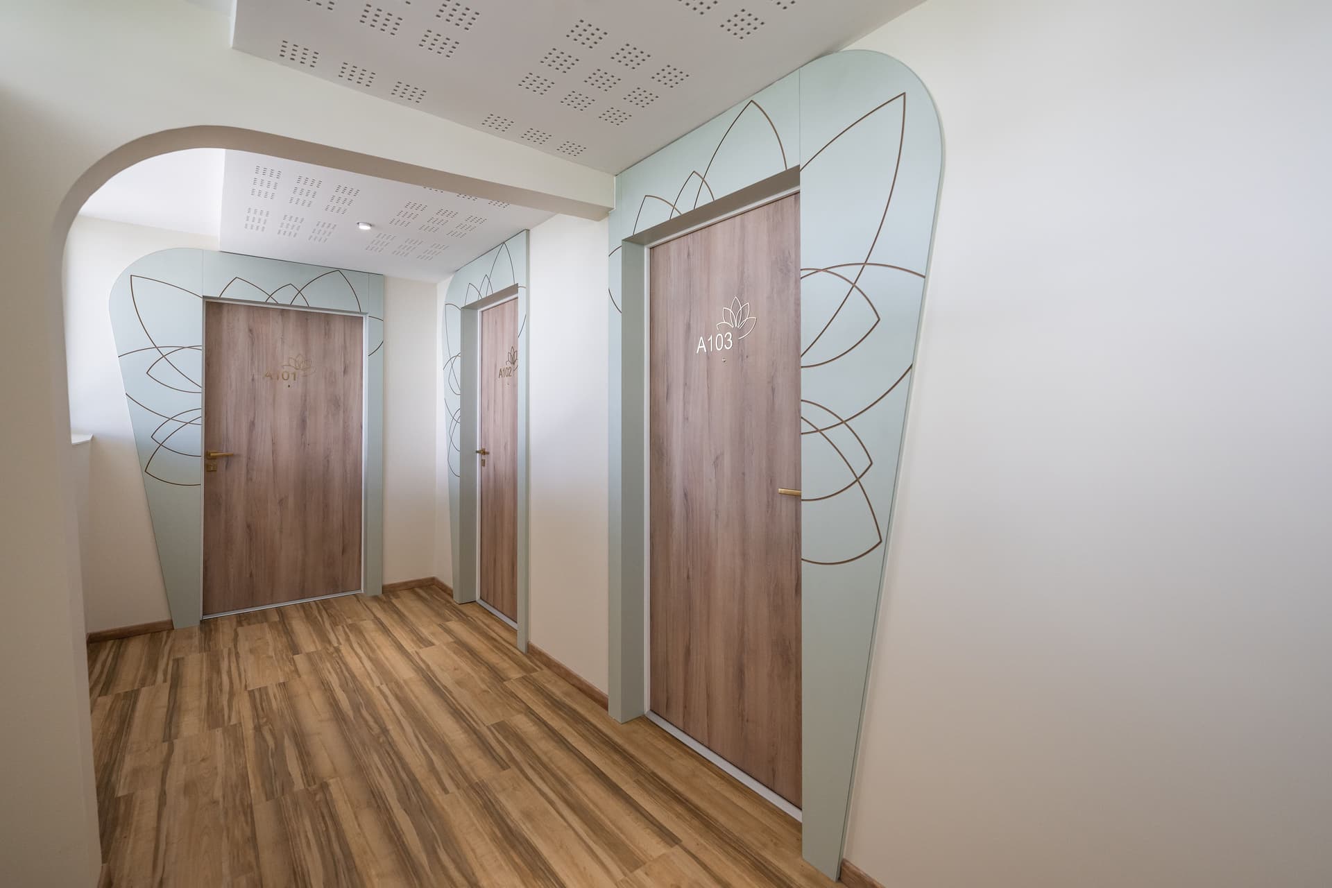 la Grande Motte — Située à proximité immédiate de la Petite Camargue, cette station balnéaire réputée séduit chaque an... — Miniature 11