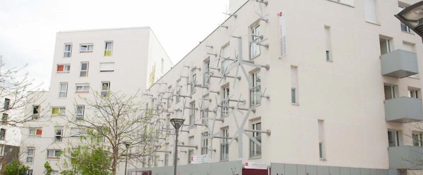 Lyon — Située au cœur du 7ᵉ arrondissement de Lyon, cette résidence bénéficie d’un environnement dynamique,... — Photo 1