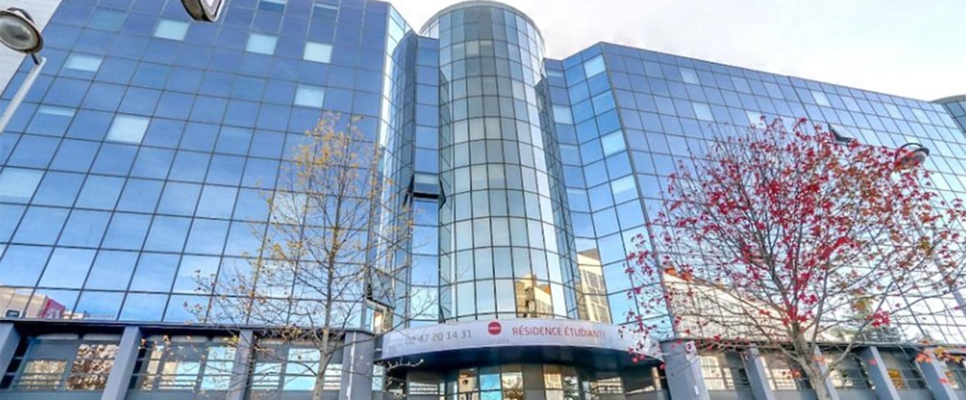 Tours — Située à proximité immédiate de la gare centrale, cette résidence bénéficie d’un emplacement privilé... — Photo 1